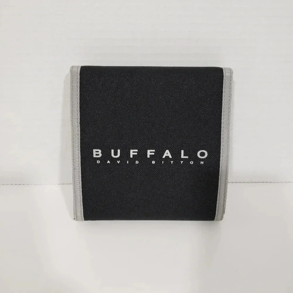 Buffalo David Bitton Black/Gray CD Wallet - Picture 2 of 4